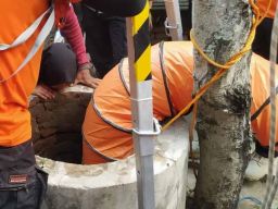 Tercebur Sumur Sedalam 12 Meter, Seorang ODGJ di Ponorogo Selamat