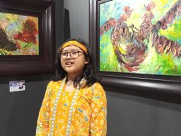 Gelar Pameran Tunggal, Aliya Dapat Apresiasi dari Kartika Affandi