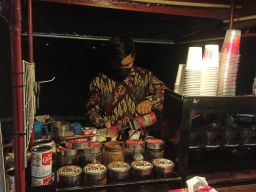 Sensasi Ngopi Racikan Barista Keliling Berkonsep Unik di Mojokerto