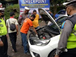 Cara Polisi Tekan Kecelakaan di Jalur Cangar-Pacet Mojokerto