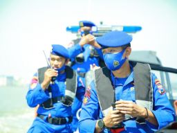 Melihat Cara Ditpolairud Polda Jatim Imbau Nelayan di Musim Hujan