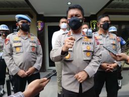 Kapolda Jatim Minta Masyarakat Laporkan Polisi Nakal