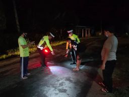 Pengendara Motor Tabrak Mobil di Pacitan, Satu Pelajar Tewas