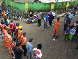 Terpeleset saat Cari Kroto, Sanudi Hilang Tenggelam di Sungai Pasuruan