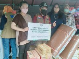 Klinik Kecantikan ini Salurkan Bantuan Bagi Korban Banjir Bandang Kota Batu