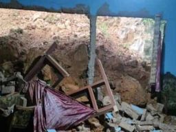 Tembok Rumah Warga Ponorogo Jebol Dihantam Tebing Longsor