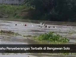 Video: Perahu Penyebrangan Terbalik, Penumpang Terbawa Arus