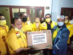 Golkar Jatim Kirim Bantuan Logistik untuk Korban Erupsi Gunung Semeru