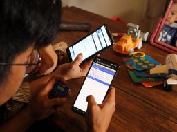 Foto: BCA Mobile Mudahkan Transaksi dari Rumah