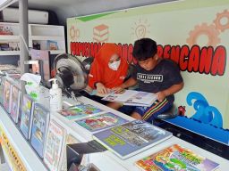 Pemprov Jatim Bangun Dapur Umum Bagi Anak dan Balita Pengungsi Erupsi Semeru