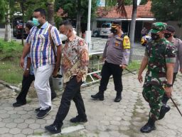 Gus Yani Cek Pengamanan Gereja dan Pos Pelayanan Nataru di Gresik