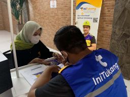 Aplikasi ini Buka Rekrutmen Tukang di Surabaya dan Sidoarjo, Catat Syaratnya!