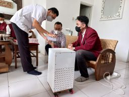 Inovasi IT Telkom Surabaya Ciptakan Smart Sistem Sterilisasi Udara