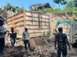 Ungkap Penyebab Jembatan Ambrol di Ponorogo, Polisi Periksa Kepala DPUPP