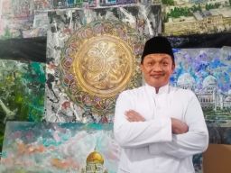 Seniman Gresik Jual 2 Lukisan untuk Bantu Korban Erupsi Gunung Semeru