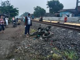 Terseret 100 Meter, Pria asal Riau Tewas Tertabrak Kereta Api di Sidoarjo