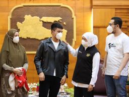 Gubernur Khofifah Doakan Mario Aji Juara Seri Moto 3 GP Balap Motor Dunia 2022