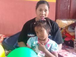 Ibu Bocah Berkerudung Hijau Rela Direlokasi Asal Segera Punya Rumah