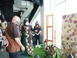 UK Petra Gelar Pameran Karya Kolaborasi Mahasiswa dan UMKM Pasuruan