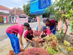 Sederet Kegiatan Fakultas Hukum UWKS saat Pengmas di Nganjuk