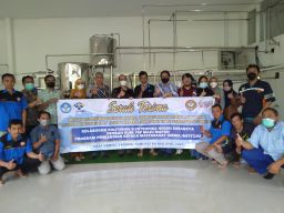 PENS Hibahkan Mesin Pasteurisasi Susu Herbal Otomatis