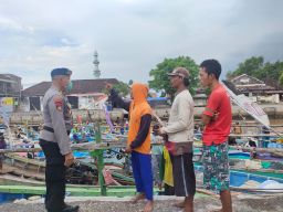 Nelayan di Pasuruan Diimbau Waspadai Potensi Cuaca Ekstrem Saat Melaut