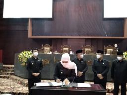 Sah, APBD Provinsi Jatim 2022 Disepakati Rp27,642 Triliun