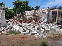 Proses Pembangunan, Masjid SMK Muhammadiyah 1 Kota Mojokerto Ambruk