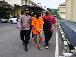 Sopir asal Malang Setubuhi Bocah SD di Mojokerto