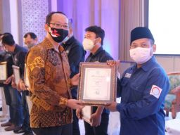 Foto: Perjalanan jatimnow.com Menerima Sertifikat Verifikasi Dewan Pers