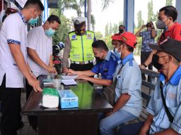 Sopir Bus di Ponorogo dan Madiun Jalani Tes Urine