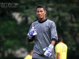 Gresik United Resmi Datangkan Pelatih Kiper Ahmad Nurosadi