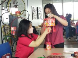Menengok Aktivitas Mahasiswa FHIK UK Petra Sambut Tahun Baru Imlek 2022