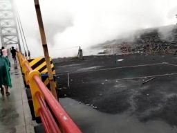 Banjir Lahar Dingin Terjang Wilayah Kaki Gunung Semeru