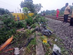 Diduga Ugal-ugalan, Bus Margodjoyo Tabrak Pemotor hingga Tewas di Bojonegoro