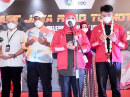 Khofifah Doakan Pembalap Moto3 Mario Suryo Aji, Unesa Siapkan Beasiswa