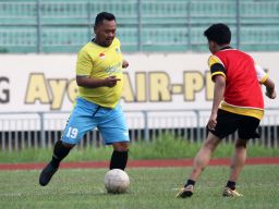 Foto: Momen Gus Yani Mengolong Pemain Muda Jebolan WCP