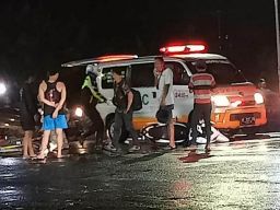 Bus Mira Senggol Pengendara Motor Usai Terobos Lampu Merah, 1 Orang Tewas