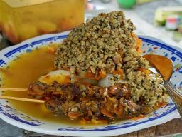 Ketika Warga Surabaya Tak Kenal Lontong Kupang, Ini Rujak?