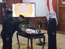 Dilantik Jadi Pj Sekdaprov Jatim, Wahid Wahyudi Siap Kawal Peningkatan Ekonomi