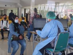 129 PMI Jatim Pulang dari Malaysia, 2 Positif Covid-19