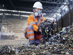 Delapan Pabrik SIG Raih Penghargaan Proper Hijau dari KLHK
