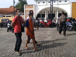 Lama Menduda Diduga Jadi Motif Sopir Mobil Siaga Desa di Jombang Cabuli Siswi SD