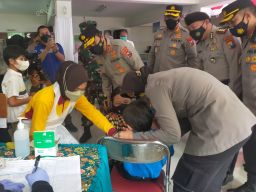 200 Siswa SD Santa Clara Surabaya Ikuti Vaksin Merdeka Anak Polda Jatim