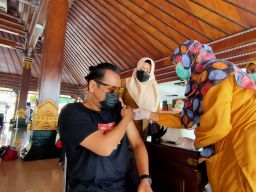 Rentan Terpapar Omicron, Jurnalis di Mojokerto Jalani Vaksinasi Booster