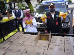 Pemkab Kediri Gelontor 7.200 Liter Minyak Goreng ke Pasar Tradisional