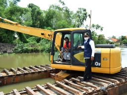 Percepat Penanganan Banjir, Pemkab Tata Konstruksi Dam di Lamongan