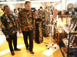 Jelang Satu Tahun Eri Cahyadi-Armuji, Sukses jadi Motor Penggerak Ekonomi