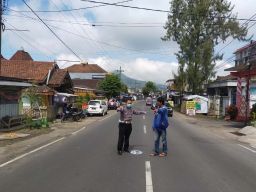 Kecelakaan Libatkan Tiga Kendaraan di Malang, Satu Orang Meninggal