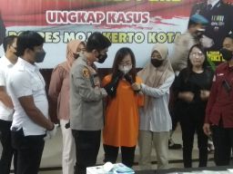Bermodus Bisa Masukkan Kerja di Ajinomoto, Wanita Mojokerto Ini Ditangkap Polisi